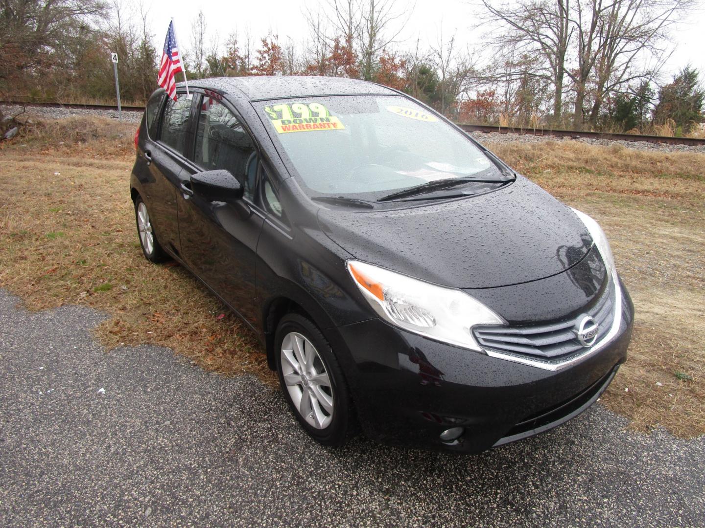 2016 Black Nissan Versa Note (3N1CE2CP4GL) , located at 2553 Airline Blvd, Portsmouth, VA, 23701, (757) 488-8331, 36.813889, -76.357597 - Photo#3